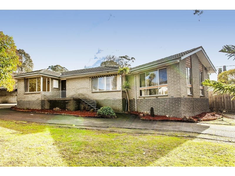 12 Croydondale Drive, Mooroolbark VIC 3138