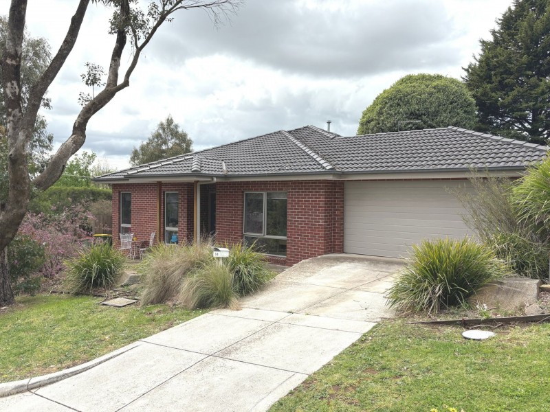 14 Bridle Path, Chirnside Park VIC 3116