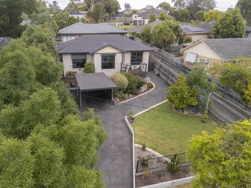 18 Sheldon Avenue, Mooroolbark VIC 3138
