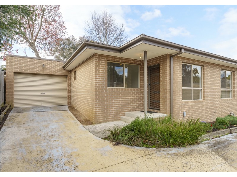 2/42 Zina Grove, Mooroolbark VIC 3138
