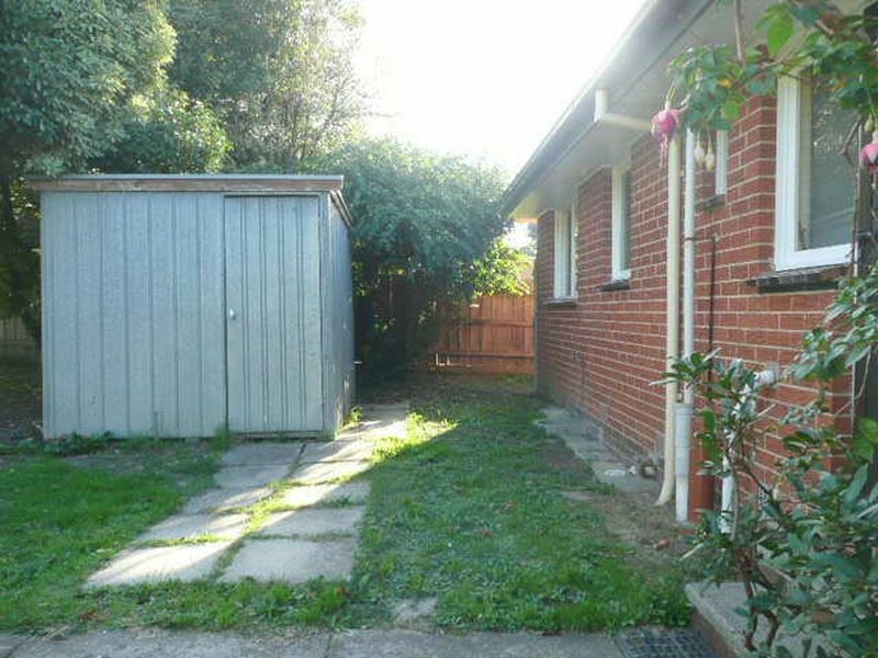 74 Sellick Drive, Croydon South VIC 3136