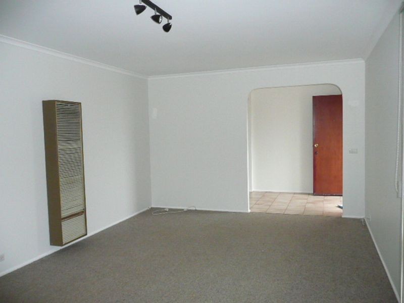 31 Eastwood Crescent, Mooroolbark VIC 3138