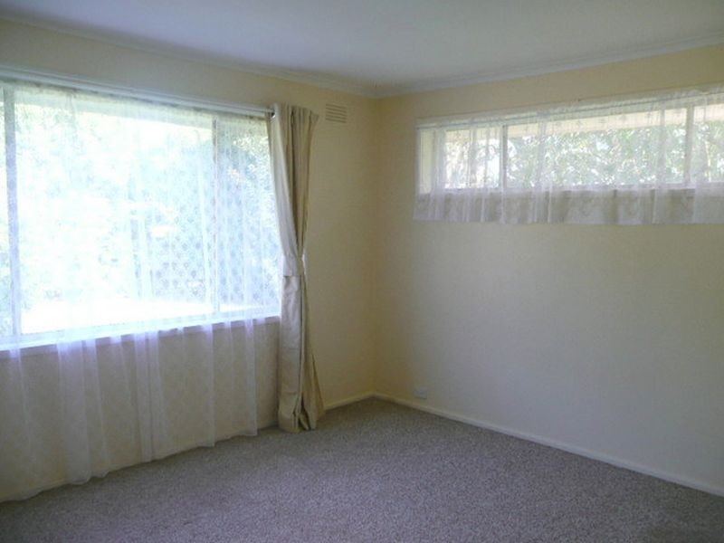 34 Blackburn Road, Mooroolbark VIC 3138