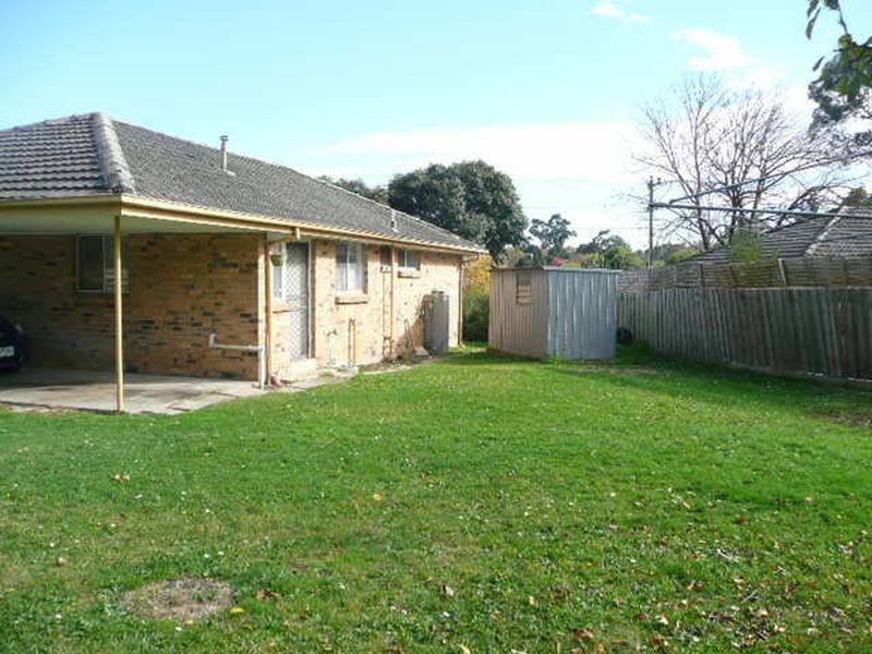 34 Blackburn Road, Mooroolbark VIC 3138