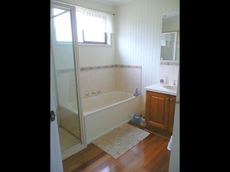 24 Mountain Drive, Mooroolbark VIC 3138