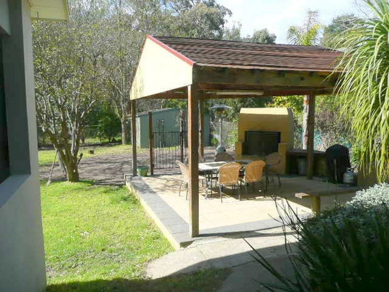 24 Mountain Drive, Mooroolbark VIC 3138