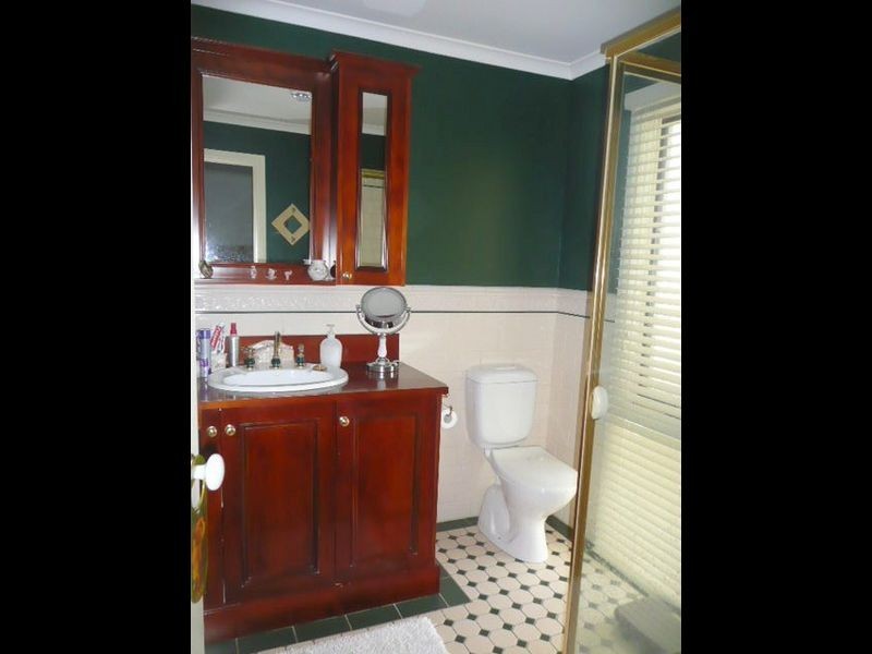 10 Walker Road, Montrose VIC 3765