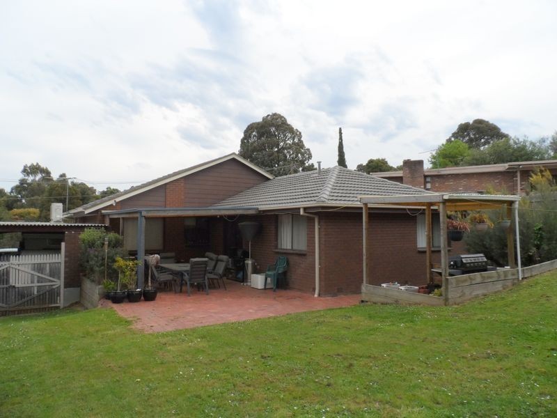 17 Coolaroo Court, Mooroolbark VIC 3138