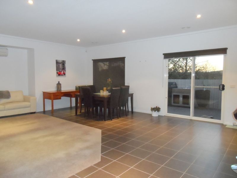 2/47A Carronvale Road, Mooroolbark VIC 3138