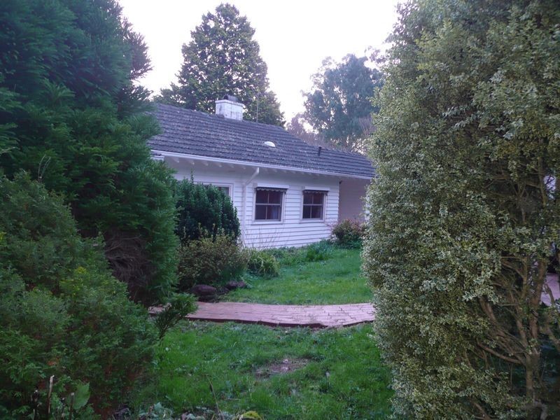 8 Colehurst Crescent, Sassafras VIC 3787