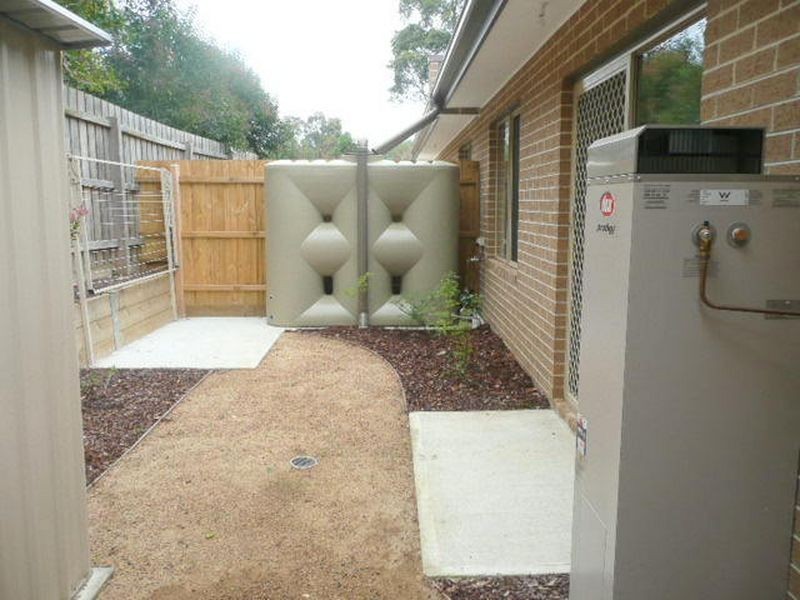 2/42 Zina Grove, Mooroolbark VIC 3138