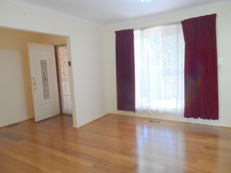 35B Lomond Avenue, Kilsyth VIC 3137