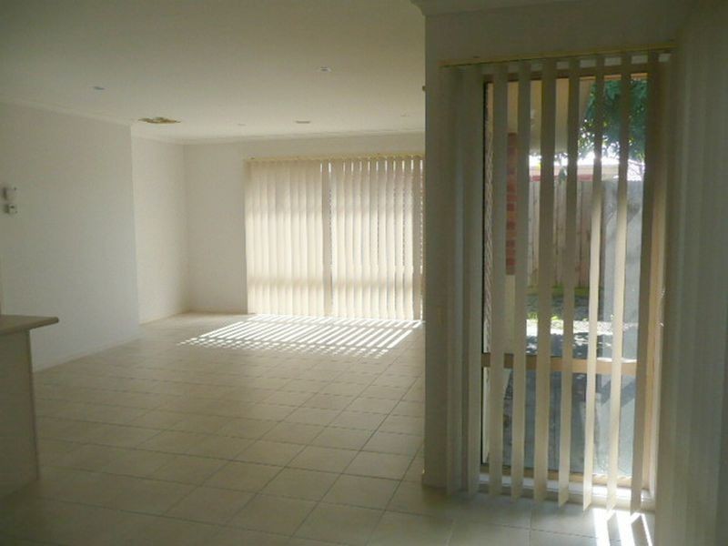 16 Smithacres Road, Montrose VIC 3765