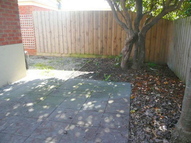 16 Smithacres Road, Montrose VIC 3765