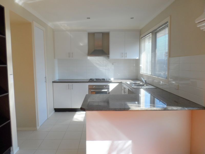 1/10 Dunoon Street, Mooroolbark VIC 3138