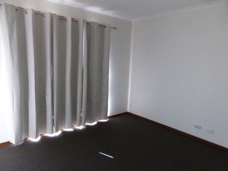 6 Statesman Crescent, Mooroolbark VIC 3138