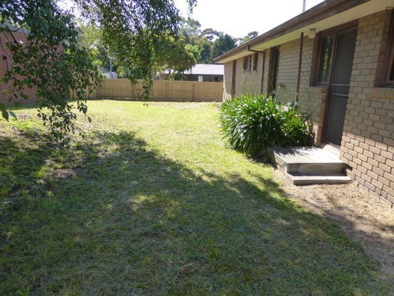 6 Statesman Crescent, Mooroolbark VIC 3138