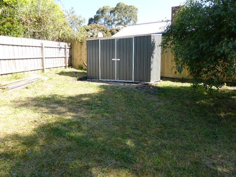 6 Statesman Crescent, Mooroolbark VIC 3138