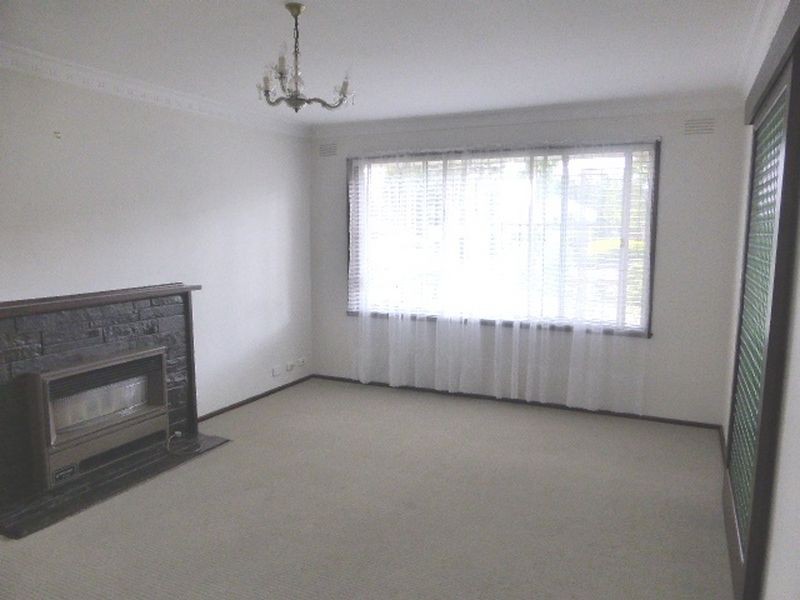 133 Esther Crescent, Mooroolbark VIC 3138