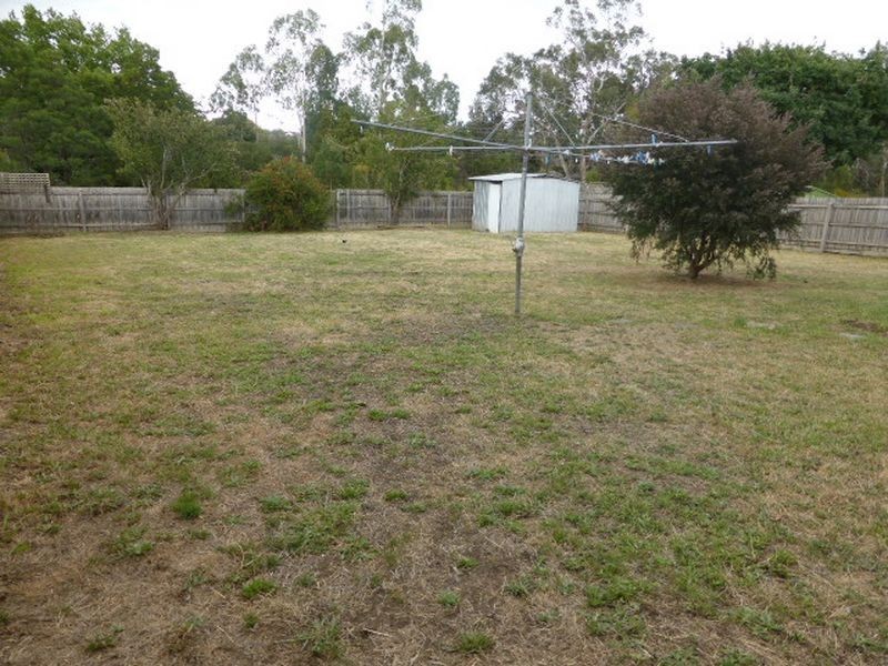 133 Esther Crescent, Mooroolbark VIC 3138