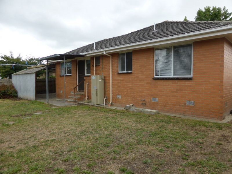 133 Esther Crescent, Mooroolbark VIC 3138