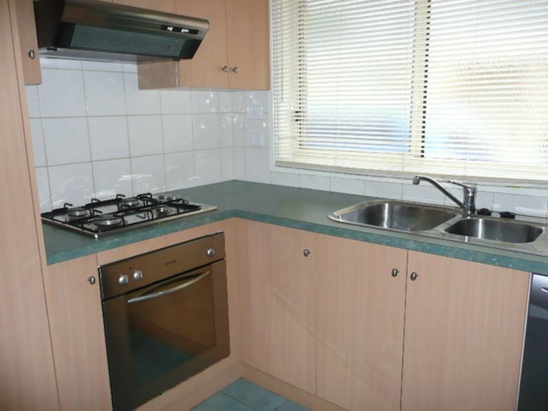 2/44 Geoffrey Dive, Kilsyth VIC 3137