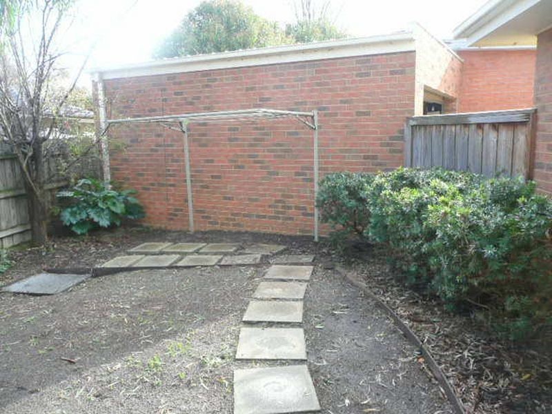 2/44 Geoffrey Dive, Kilsyth VIC 3137