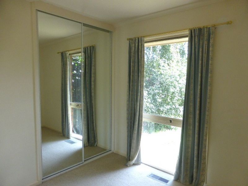 143 Landscape Drive, Mooroolbark VIC 3138