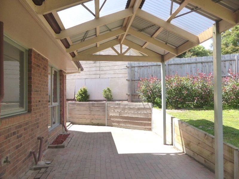 143 Landscape Drive, Mooroolbark VIC 3138