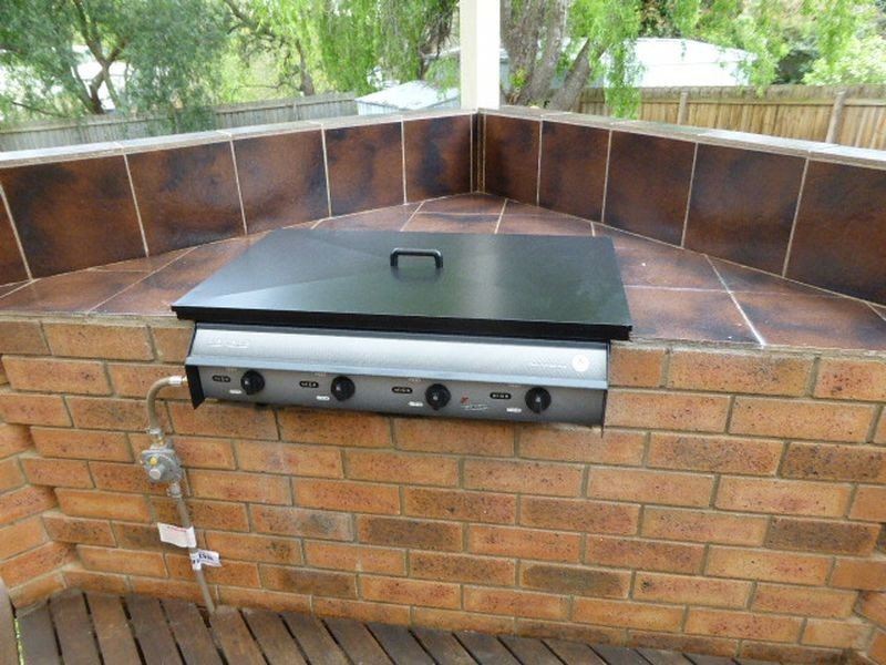 54 Churchill Drive, Mooroolbark VIC 3138