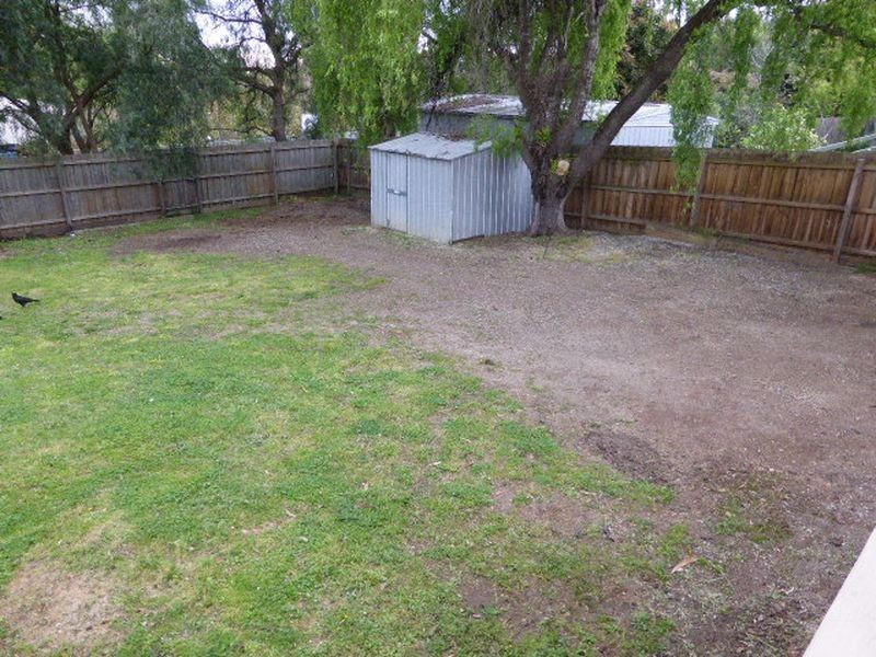 54 Churchill Drive, Mooroolbark VIC 3138