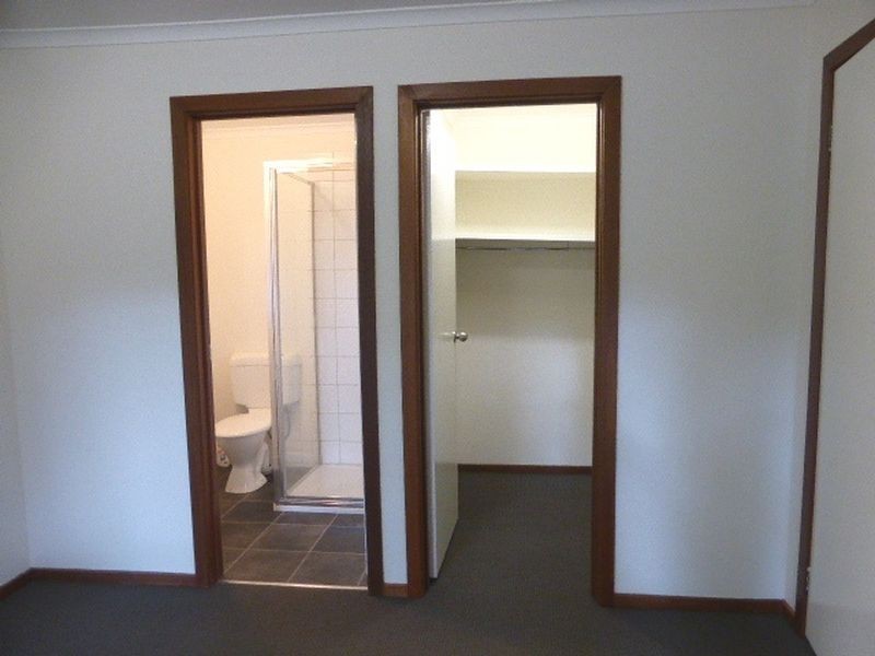 54 Churchill Drive, Mooroolbark VIC 3138