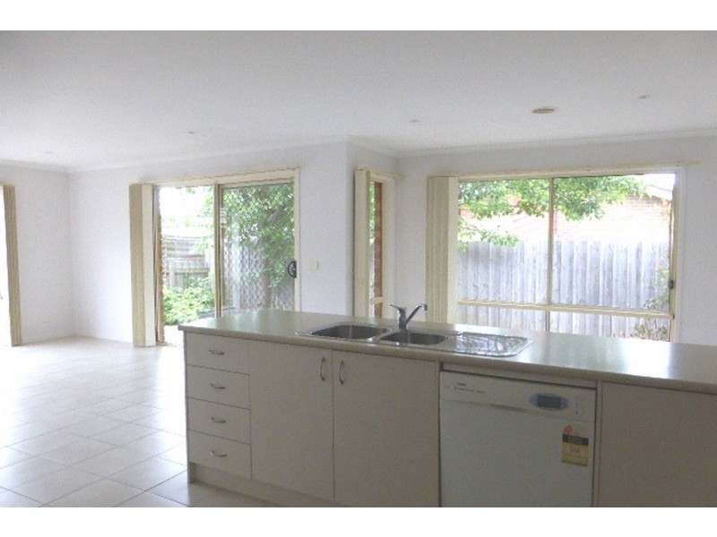 18 Smithacres Road, Montrose VIC 3765