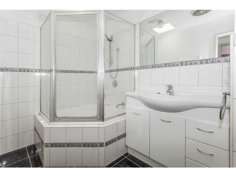 50 Croydondale Drive, Mooroolbark VIC 3138