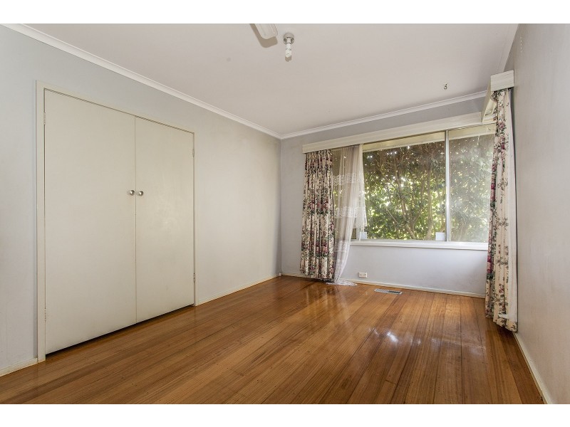 50 Croydondale Drive, Mooroolbark VIC 3138