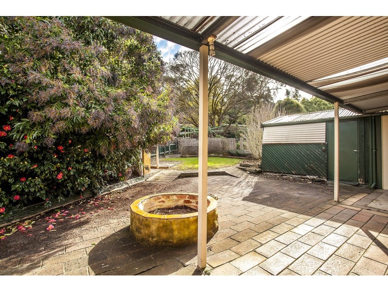 50 Croydondale Drive, Mooroolbark VIC 3138