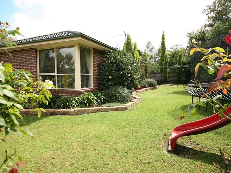 145-147 Lakeview Drive, Lilydale VIC 3140