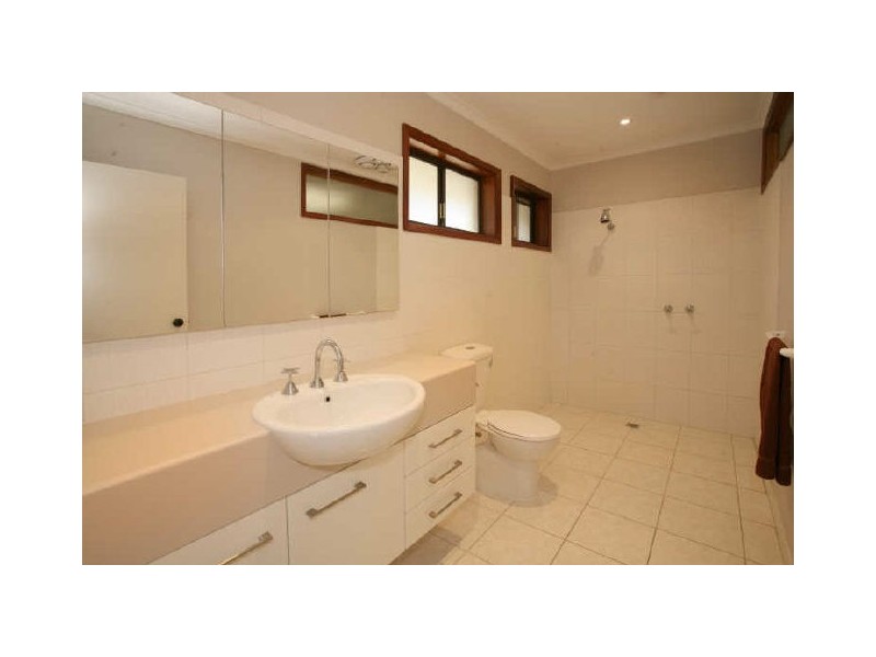 213 Eastfield Road, Croydon VIC 3136