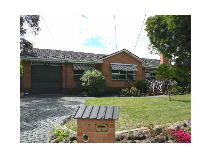 7 Greenville Street, Mooroolbark VIC 3138