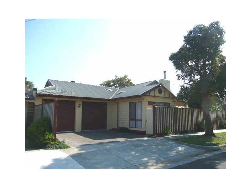 35 Diane Crescent, Mooroolbark VIC 3138