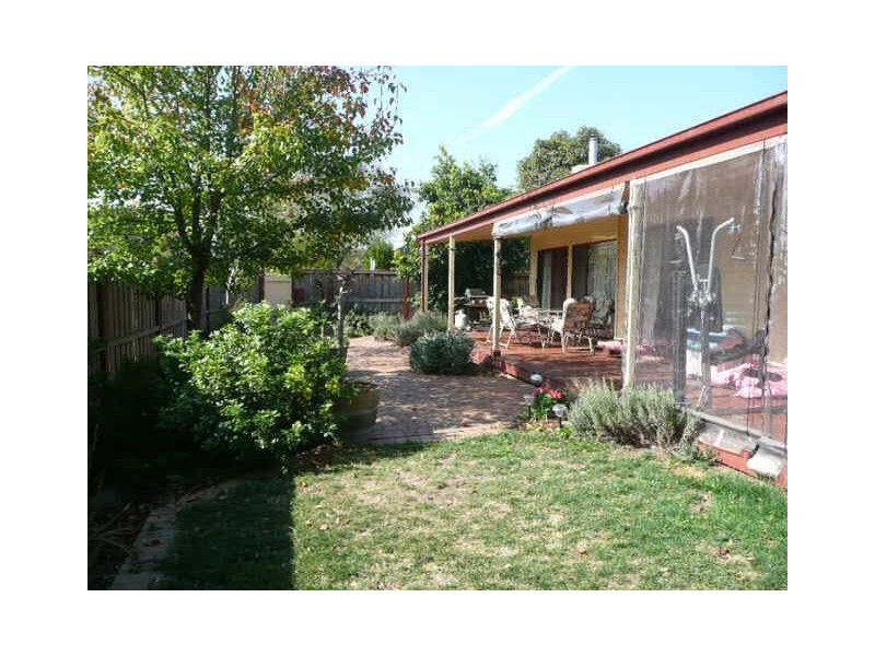 35 Diane Crescent, Mooroolbark VIC 3138