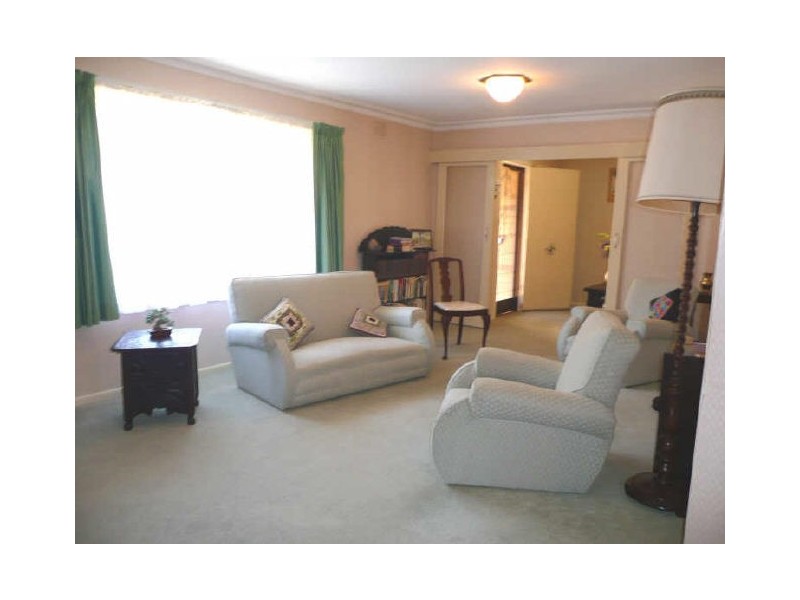 13 Bambra Street, Croydon VIC 3136