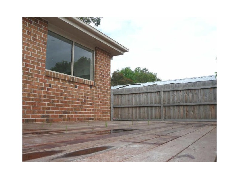 2/9 Jillian Street, Mooroolbark VIC 3138