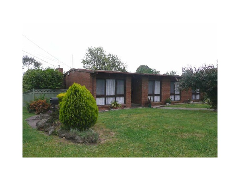 81 Country Club Drive, Chirnside Park VIC 3116