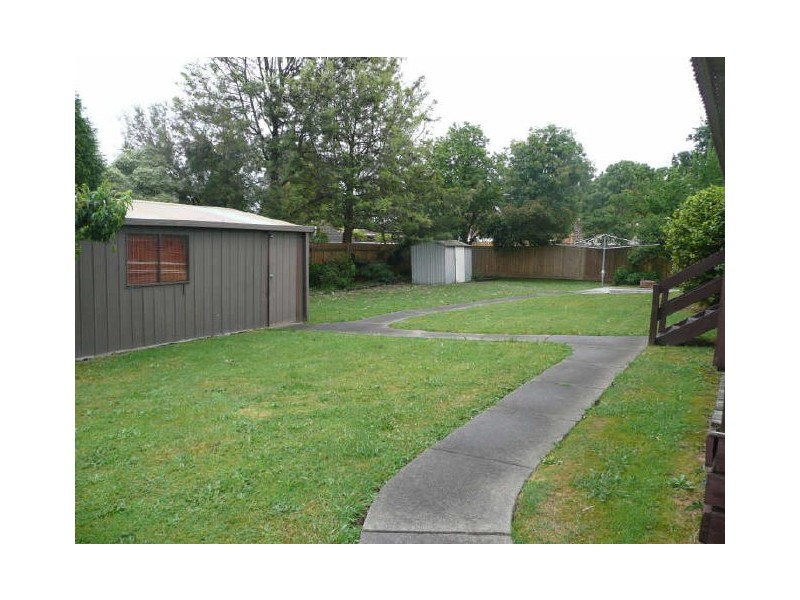 81 Country Club Drive, Chirnside Park VIC 3116