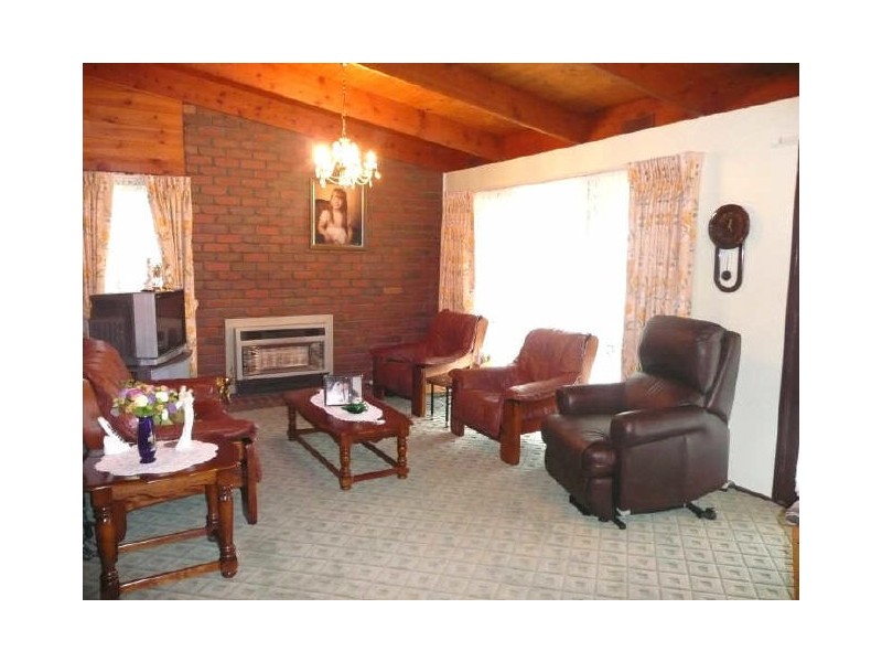 81 Country Club Drive, Chirnside Park VIC 3116