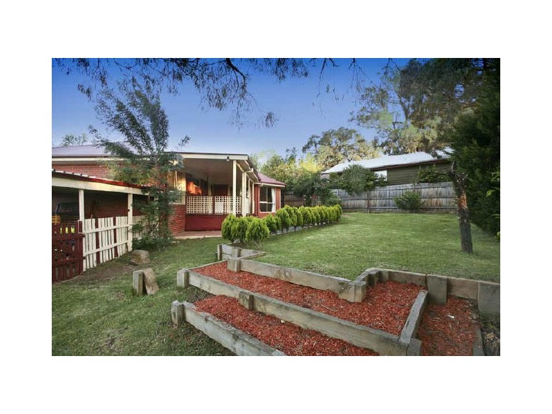 9 Roslyn Street, Montrose VIC 3765