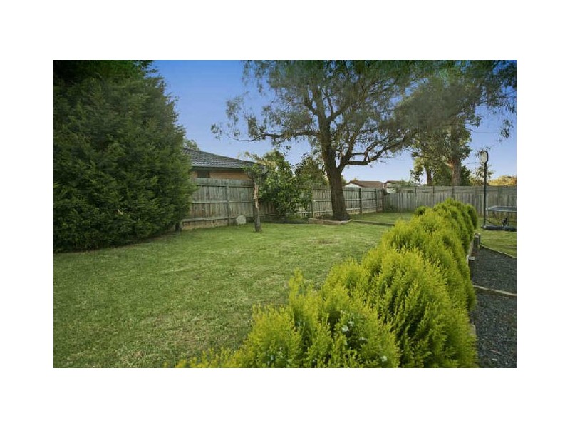 9 Roslyn Street, Montrose VIC 3765