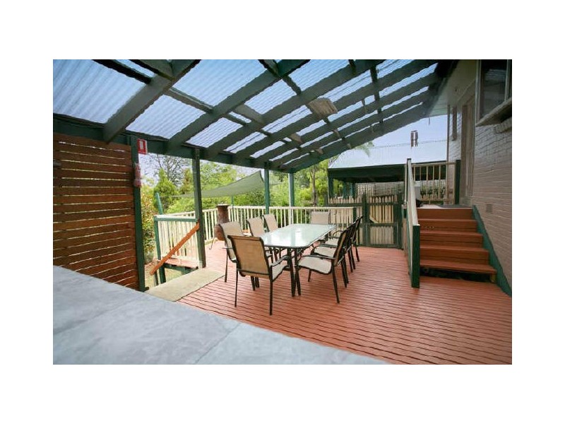 11 Kalimna Street, Mooroolbark VIC 3138