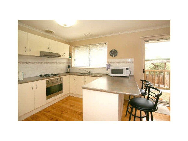 71 Bellara Drive, Mooroolbark VIC 3138